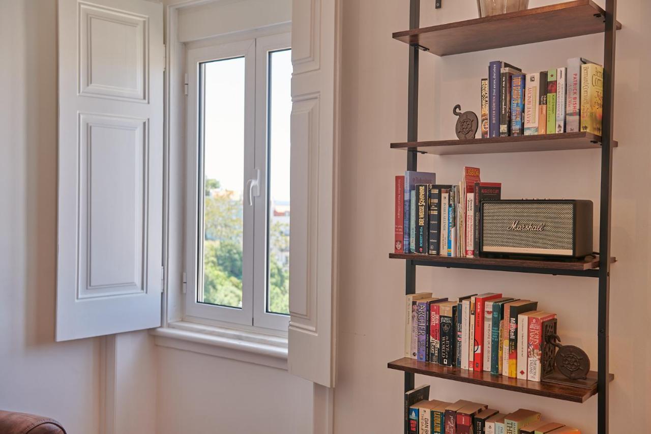 The Blue Sky Nest Apartment Lisbon Bagian luar foto